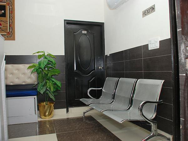 Lazeez New Delhi Exterior photo